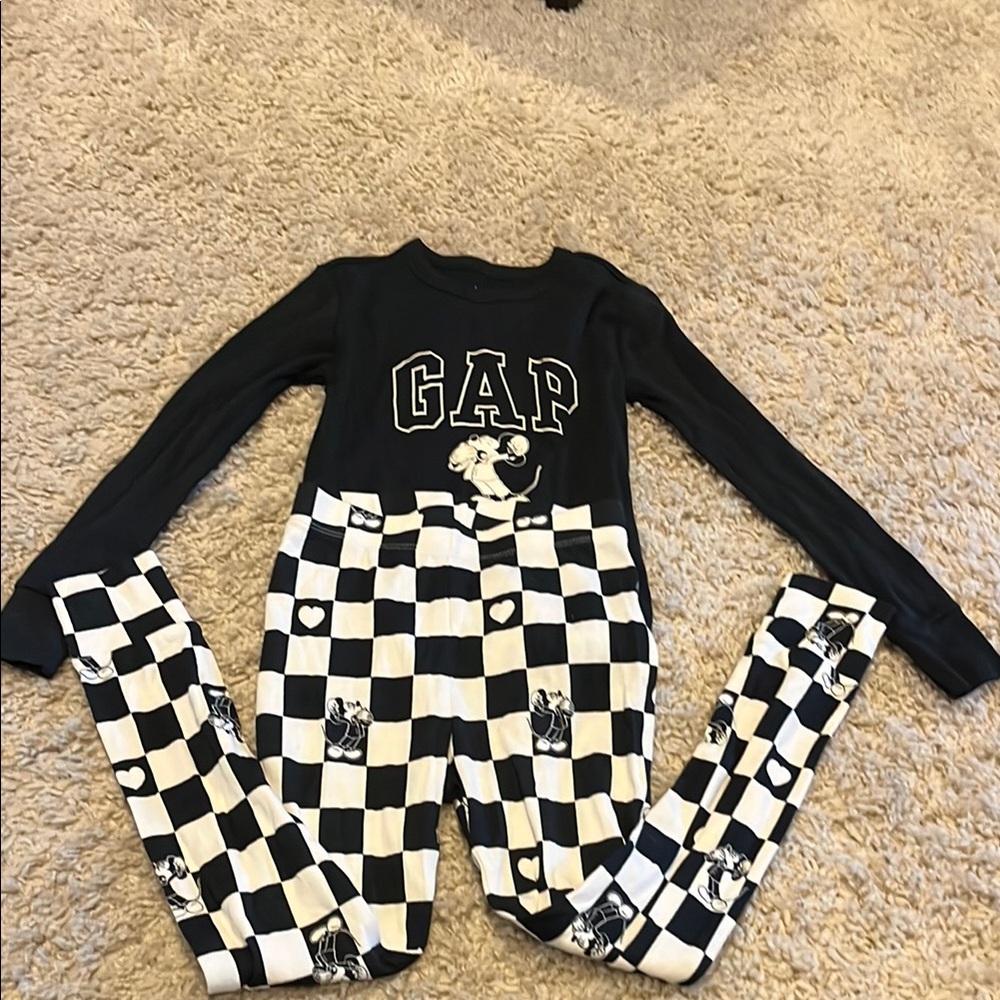 GAP Black and White Checkered Pajama Set